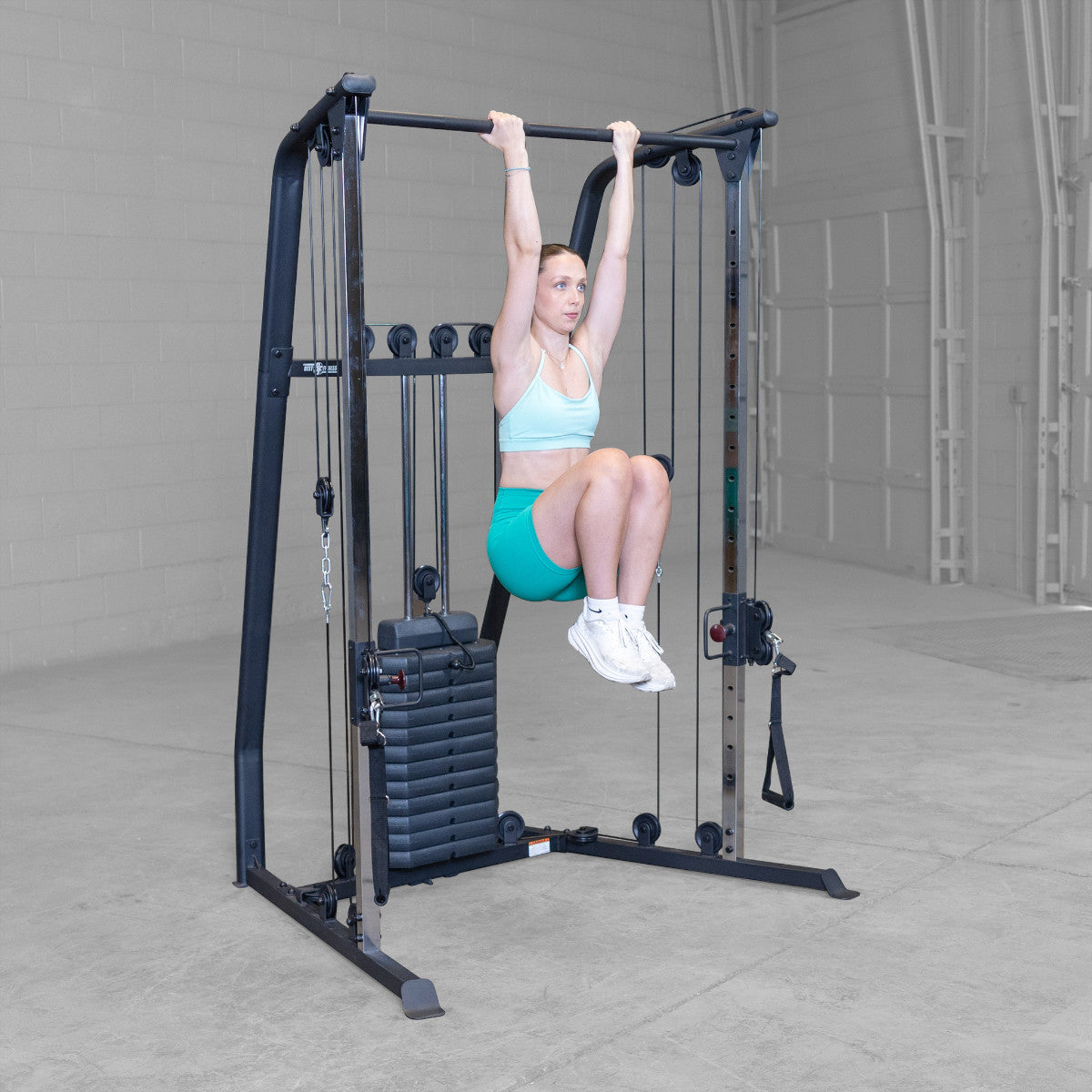 Best Fitness BFFT10B Functional Trainer girl exercising