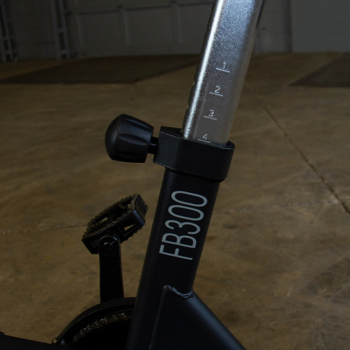 Body-Solid Endurance Dual Action Fan Bike seat closeup