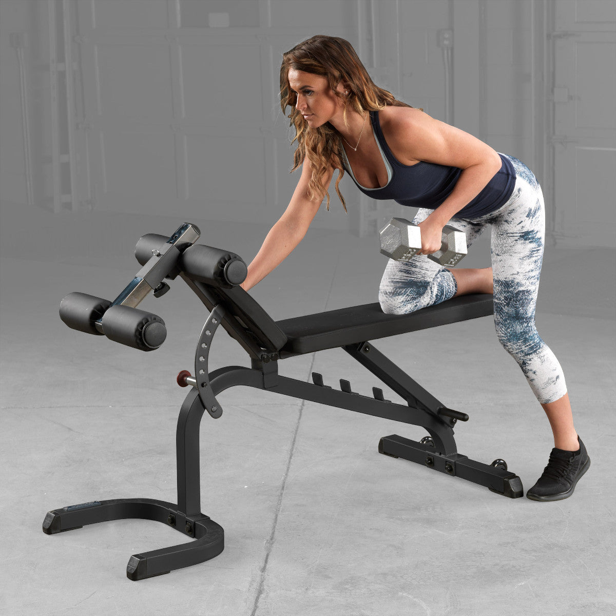 Body-Solid GFID31B Flat Incline Decline Bench woman exercising