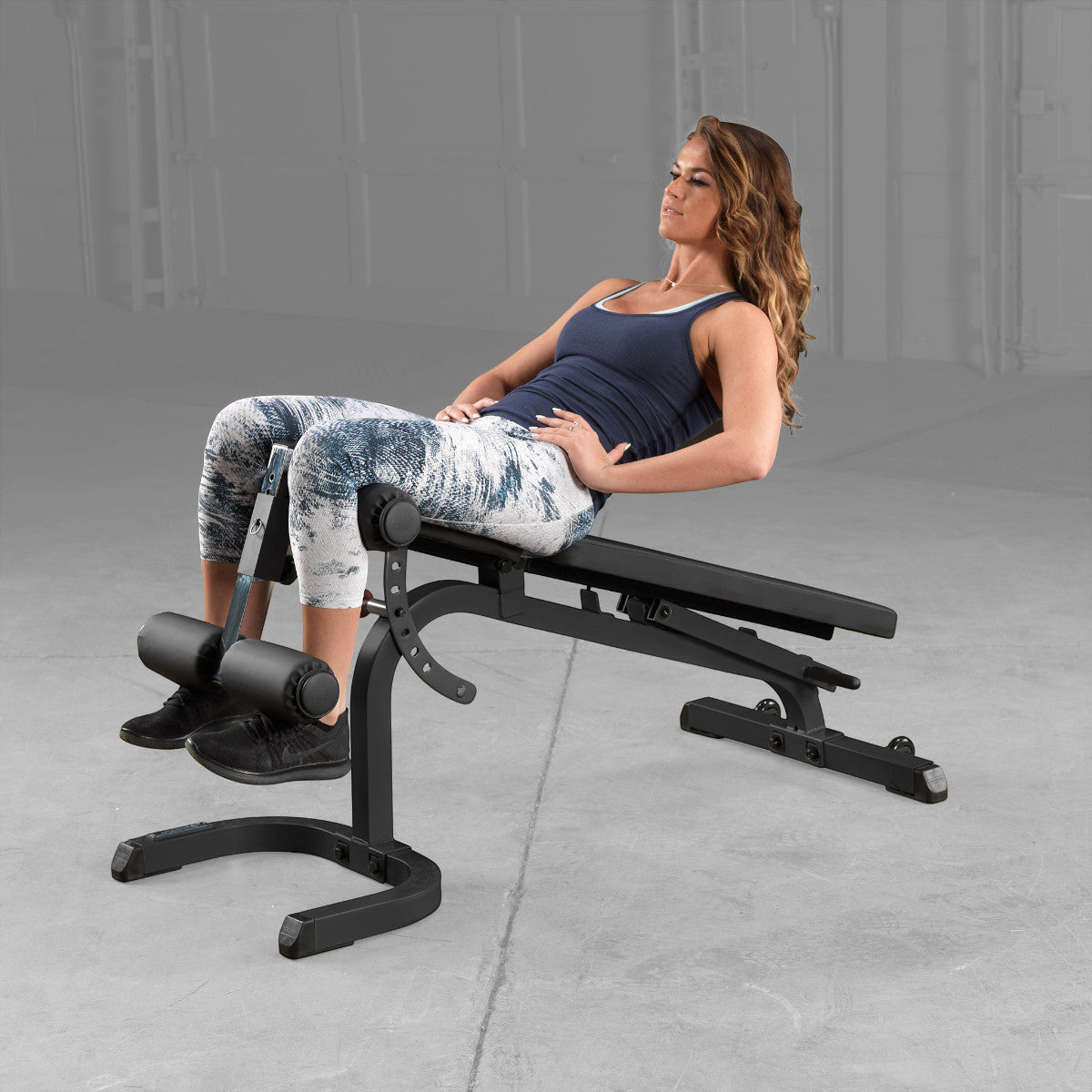Body-Solid GFID31B Flat Incline Decline Bench woman exercising