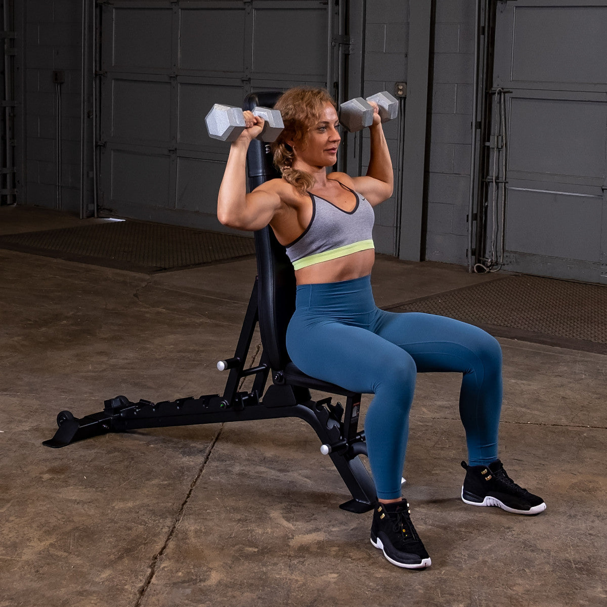 Body-Solid SFID325B Pro ClubLine Flat Incline Decline Bench woman exercising