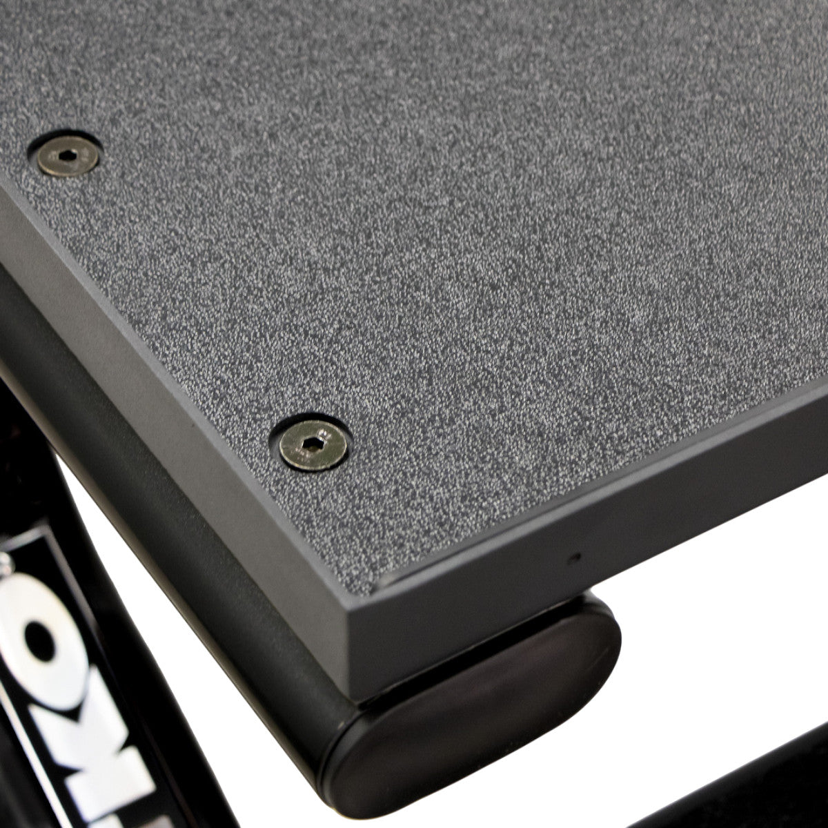 TKO 889HDR-BK rack close-up