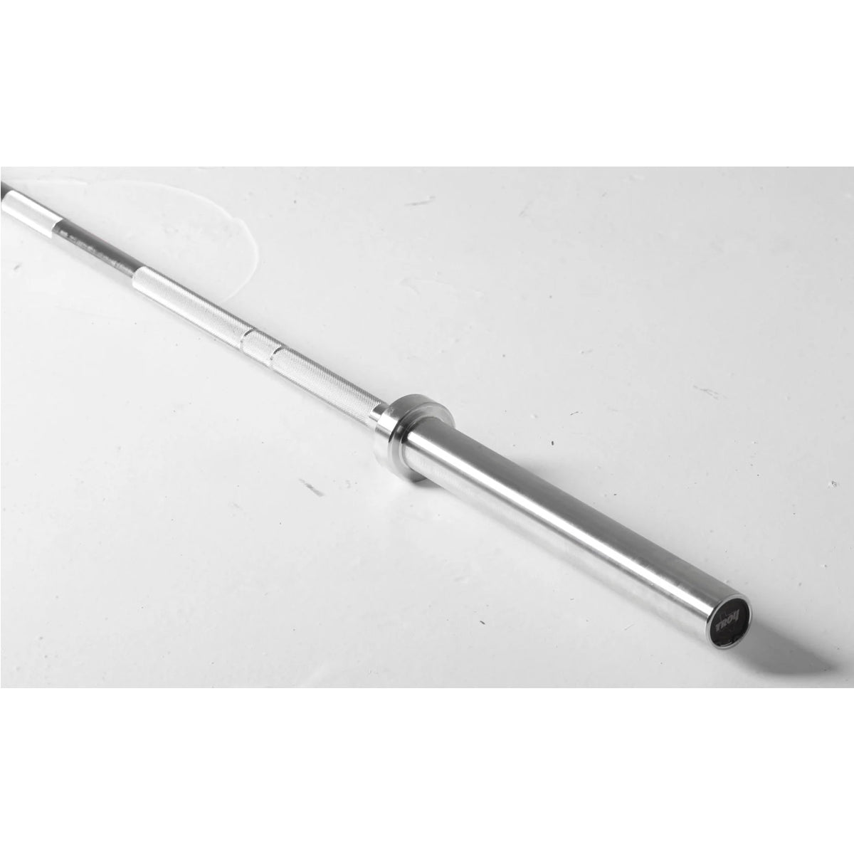 Troy Barbell Power Bar AOB-2000T mid view close-up.